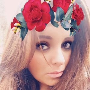 Meet your Posher, Alicia